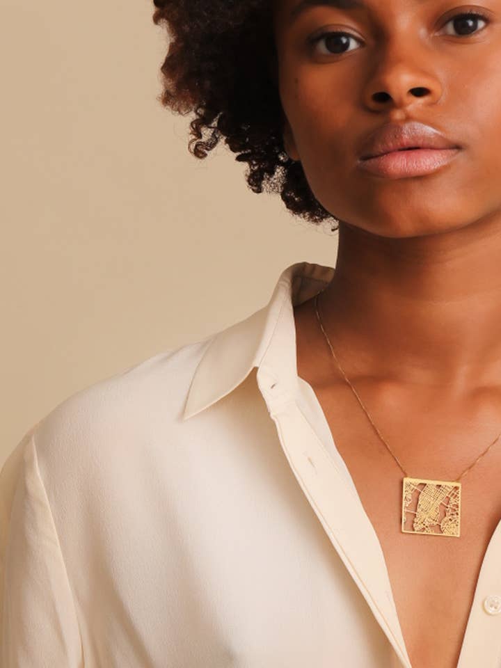 Votre bijou carte personnalisée pour la vente par Talia Sari