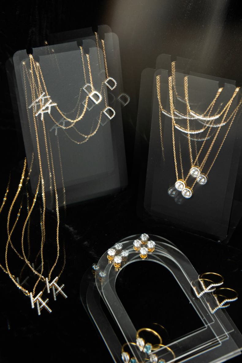 Karia Diamonds - Wholesale Engagement Ring - Viviene Ring3