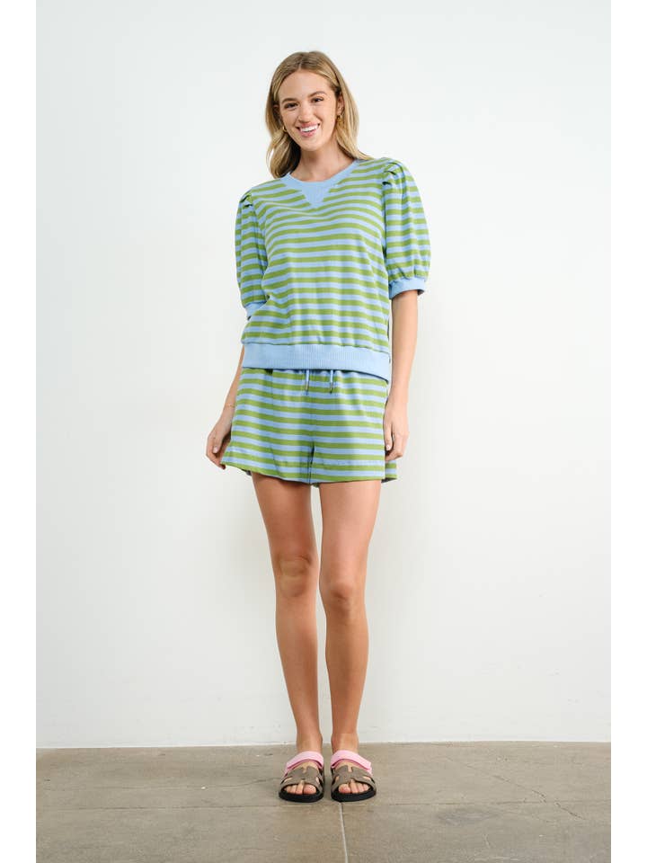 Promise LA – Großhandel Sweatshirt – Damen – Sweatshirt mit farbigem Streifen und Puffärmeln im Resort-Stil3