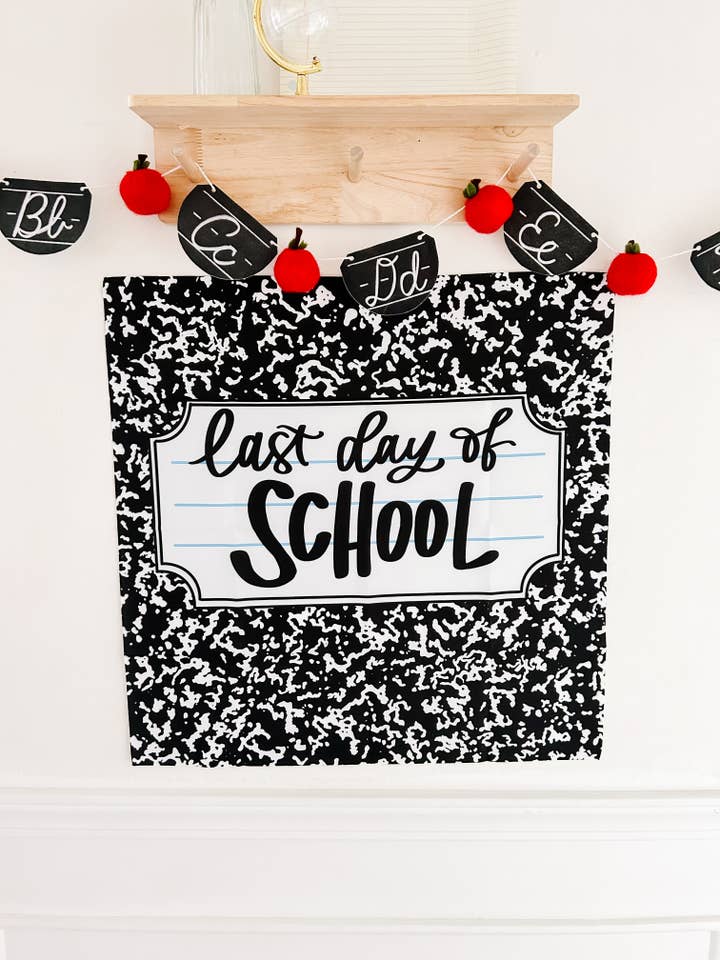 Bannière de composition du dernier jour pour la vente par Goldie Letter Company