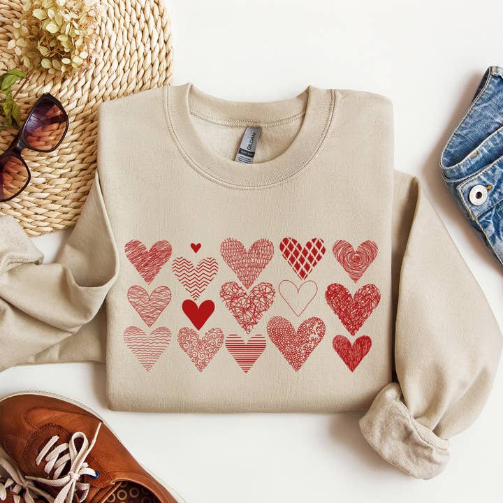 Refinery Number One LLC - Vendita all'ingrosso Felpa stampata - Donna - Heart Doodles, Felpa, San Valentino