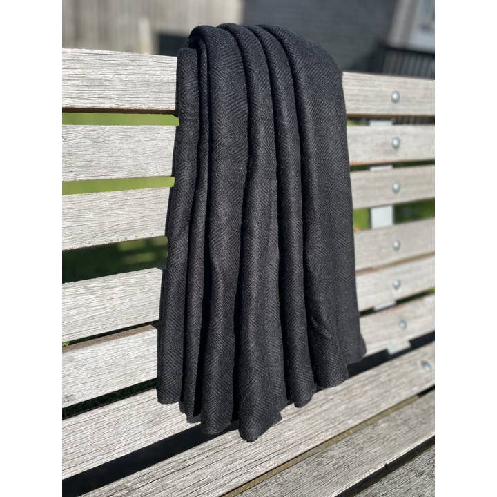 Alchemy Story – wholesale Throw blanket – Cashmere Throw | Black Herringbone