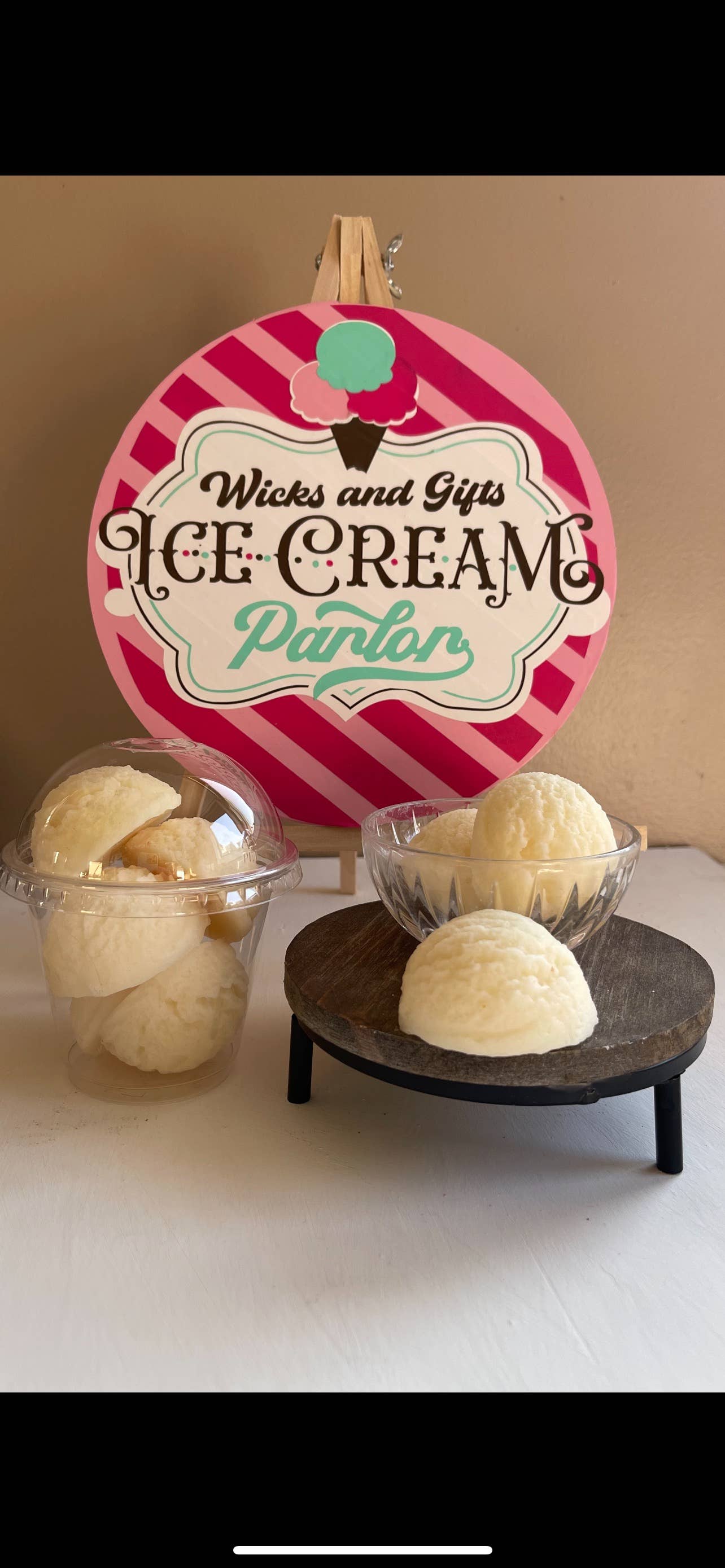 Wicks and Gifts - Wholesale Wax Melt - Vanilla 5 oz Ice Cream Scoop Melts0