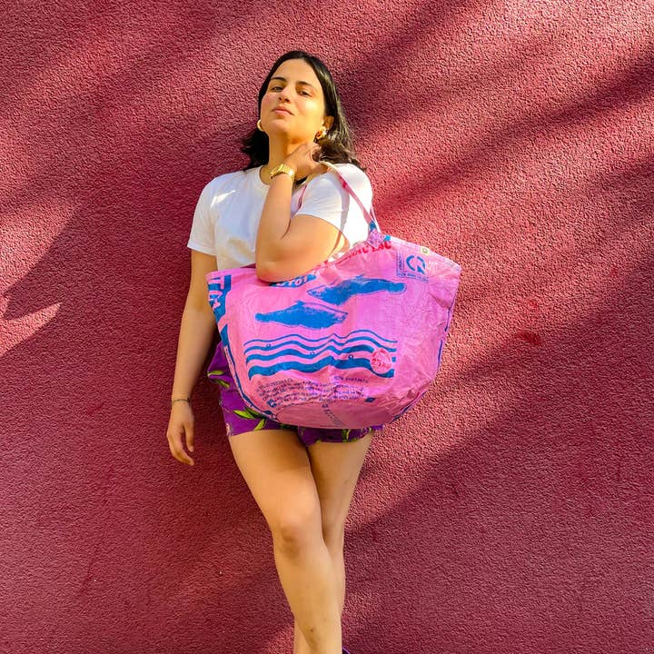 SOULMATE | Sac upcyclé à main pour la vente par REFISHED fair fashion