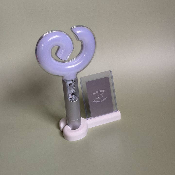 Support pour bâton lumineux Aespa V2 pour la vente par Honey Haus