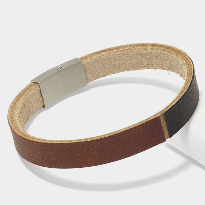 Men's Bracelet Leather Star FD37 – Two-tone Cognac/Black for wholesale by STARBEIT