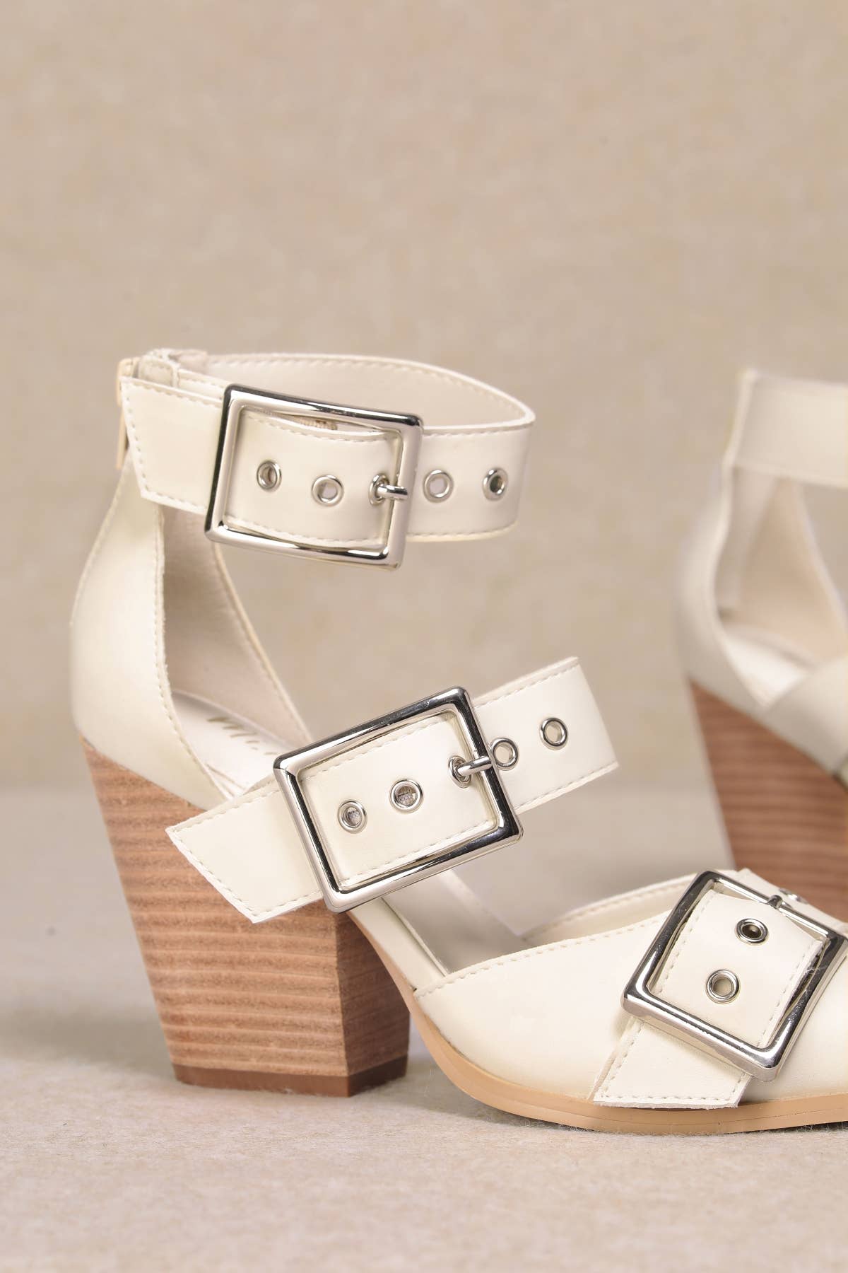 CCOCCI - Wholesale High heels โ Womenโs - HENDRIX TRIPLE BELT STRAP POINTED TOE BLOCK HEELS