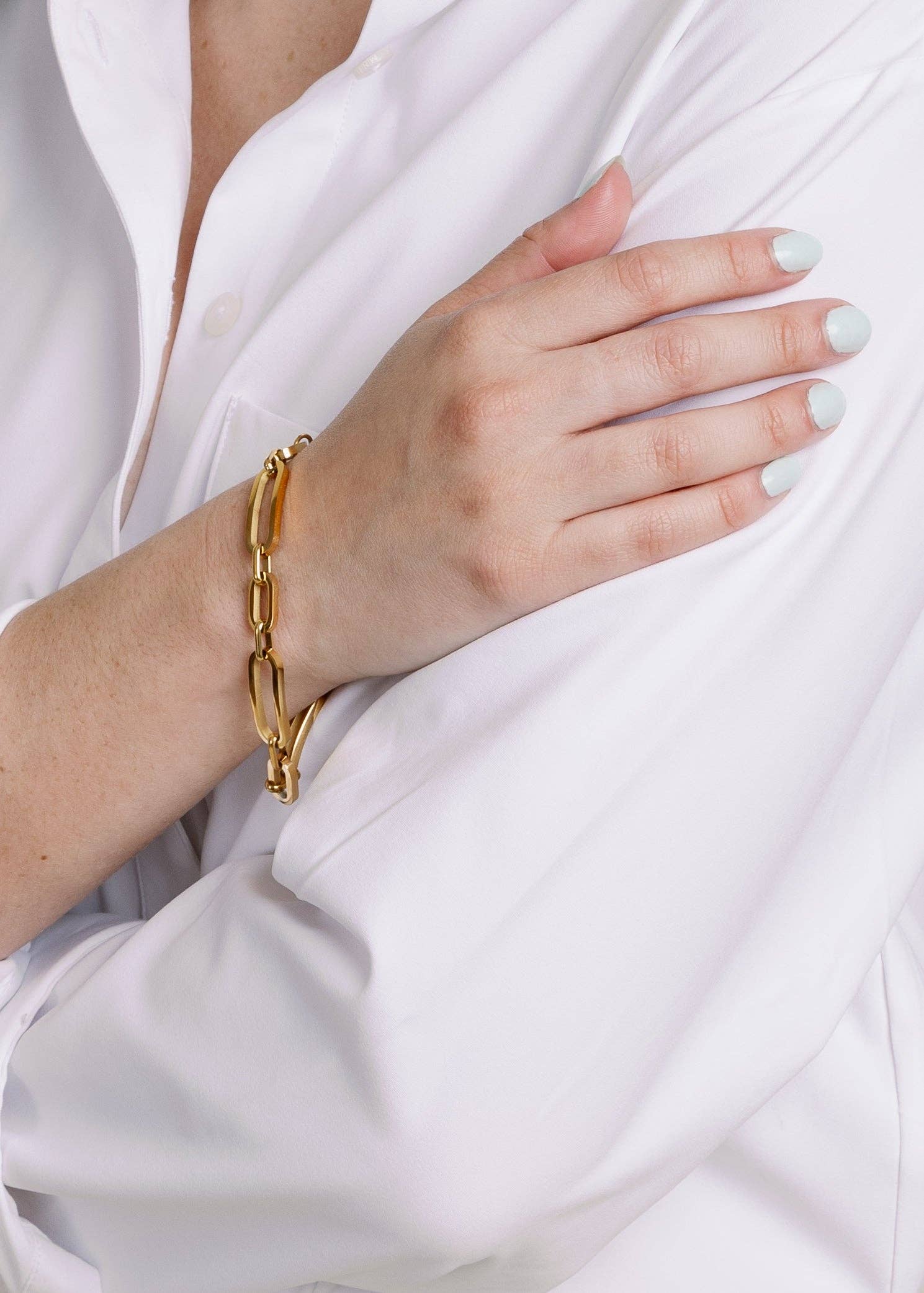 Gold Celia Bracelet for wholesale on Faire1