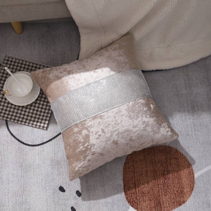 RKAAS HOME – wholesale Prydnadskuddfodral – Diamante Sparkle/Bling Crushed Ice Velvet Square Champagne Färg Kuddfodral 45x45 CM (Set om 2 och 4 st)2