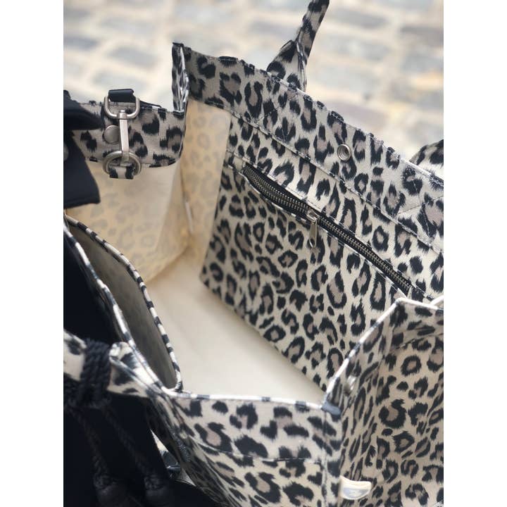 Quilted Koala - Wholesale Crossbody Bag - Women's - Leopard Midi East West Crossbody Bag - Black Double