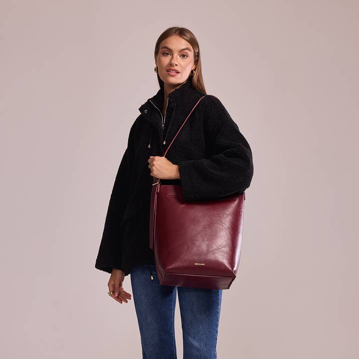 Cherry Paris - Wholesale Shoulder Bag - Women's - AMÉLIE Bag - 41856