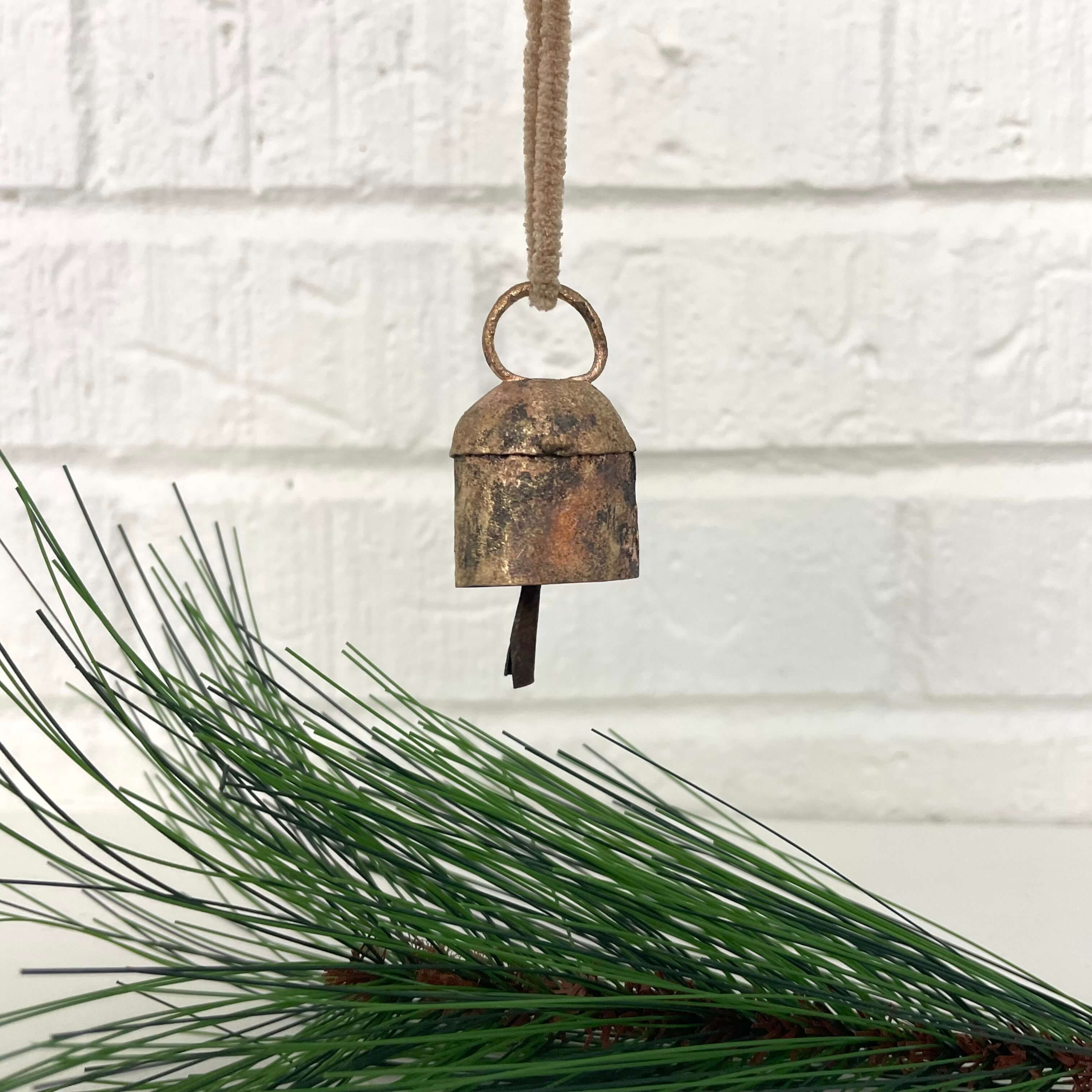 fort & field - Wholesale Ornament - 1 3/4" rounded tin brass bell rustic ornament jute twine7