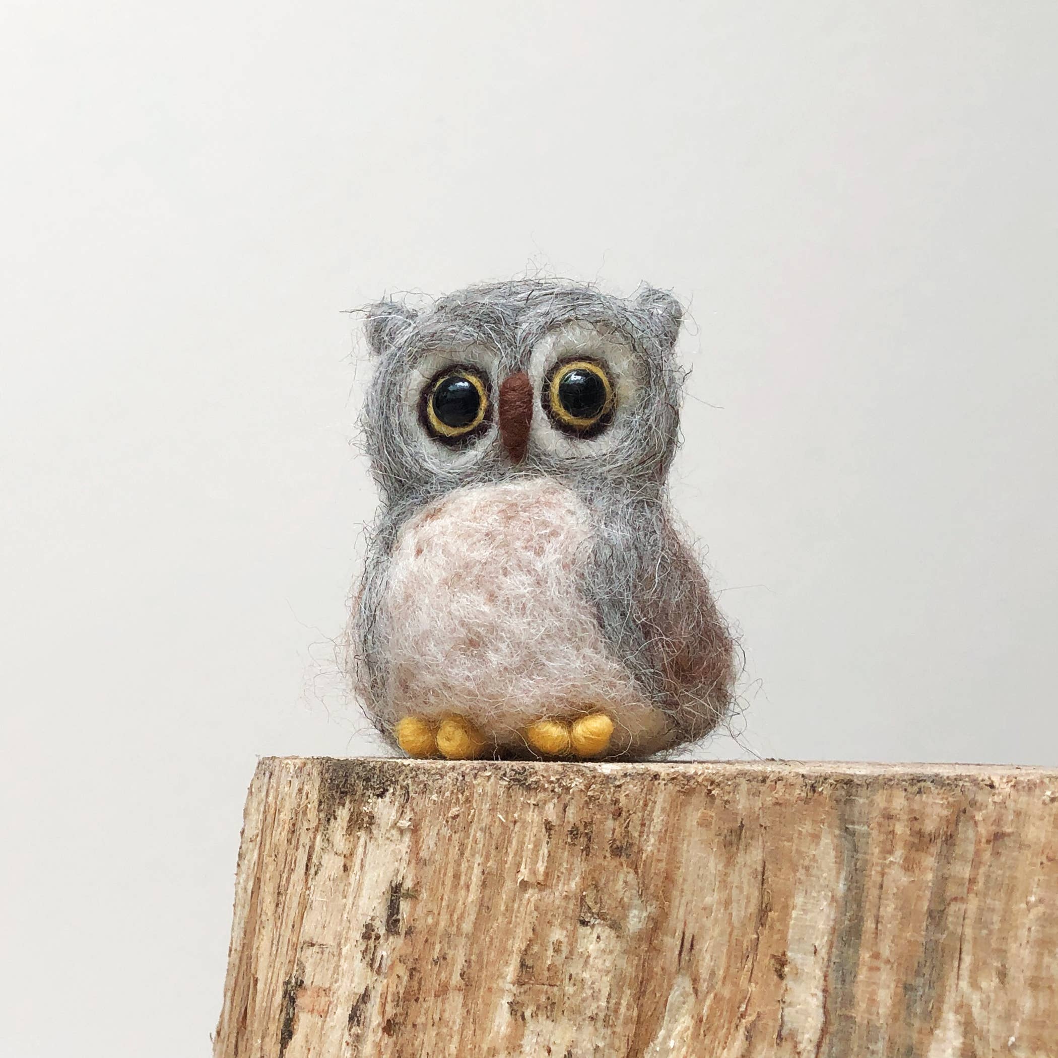 Bergin & Bath – wholesale Craft sewing kit – Needle Felting Kit - Owl2