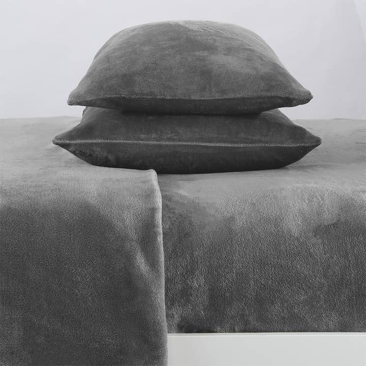 BH Collective - Wholesale Sheet Set - Velvet Plush Sheets - Solid Colors - Velvet Luxe61