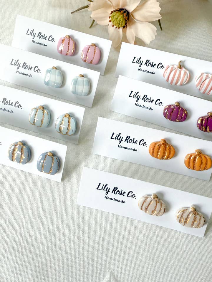 Borchiati di Zucca (25) per la vendita all'ingrosso da parte di Lily Rose Co.