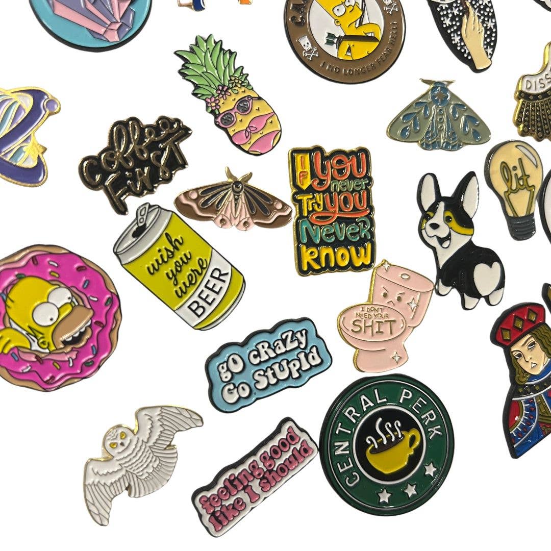 Gypsy Soul – Großhandel Anstecker/Button – Kräftige und farbenfrohe Emaille-Anstecker - 24er Set1