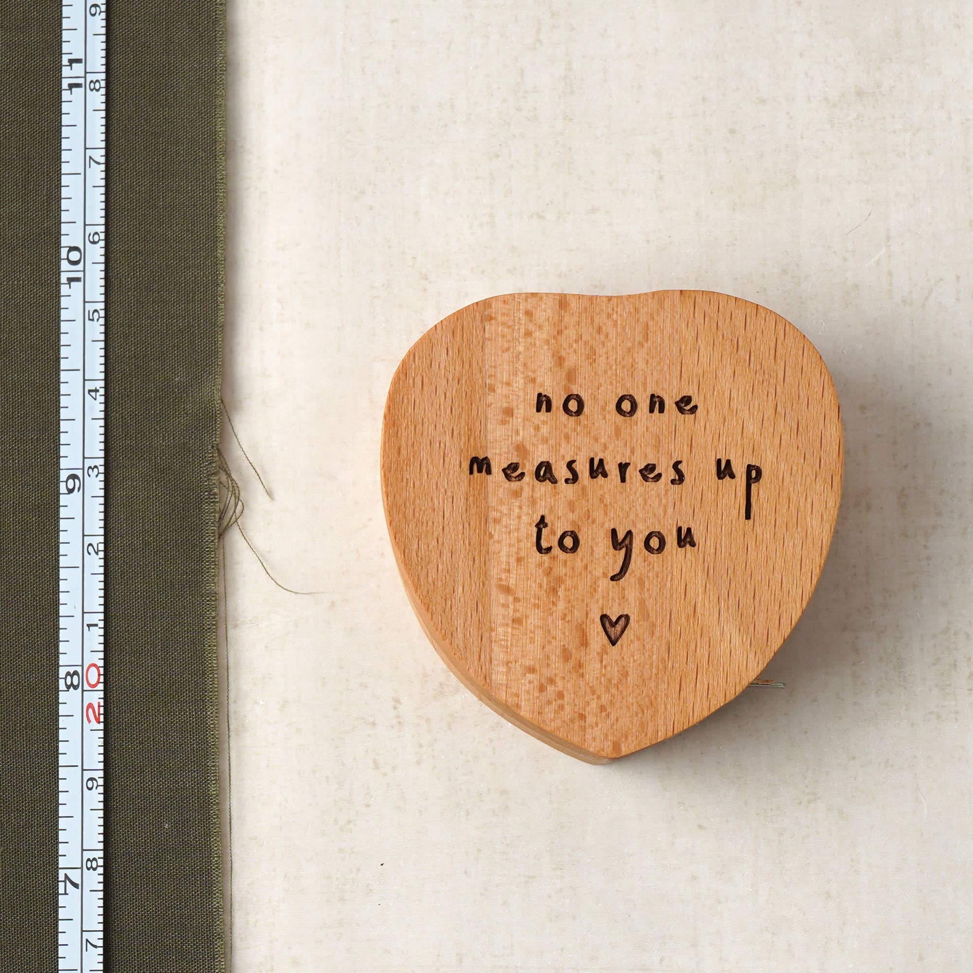 CGB Giftware – wholesale Measuring tape – 'No One Measures Up To You' Heart Tape Measure1