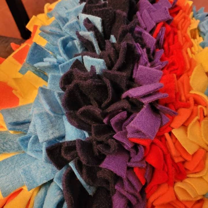 Regenbogenfarben Waschbare Schnüffelmatte/Haustier-Nasen-Arbeit Nahrungssuche Wählen Sie Ihre Größe für den Großhandel von Life’s A Treasure Mat