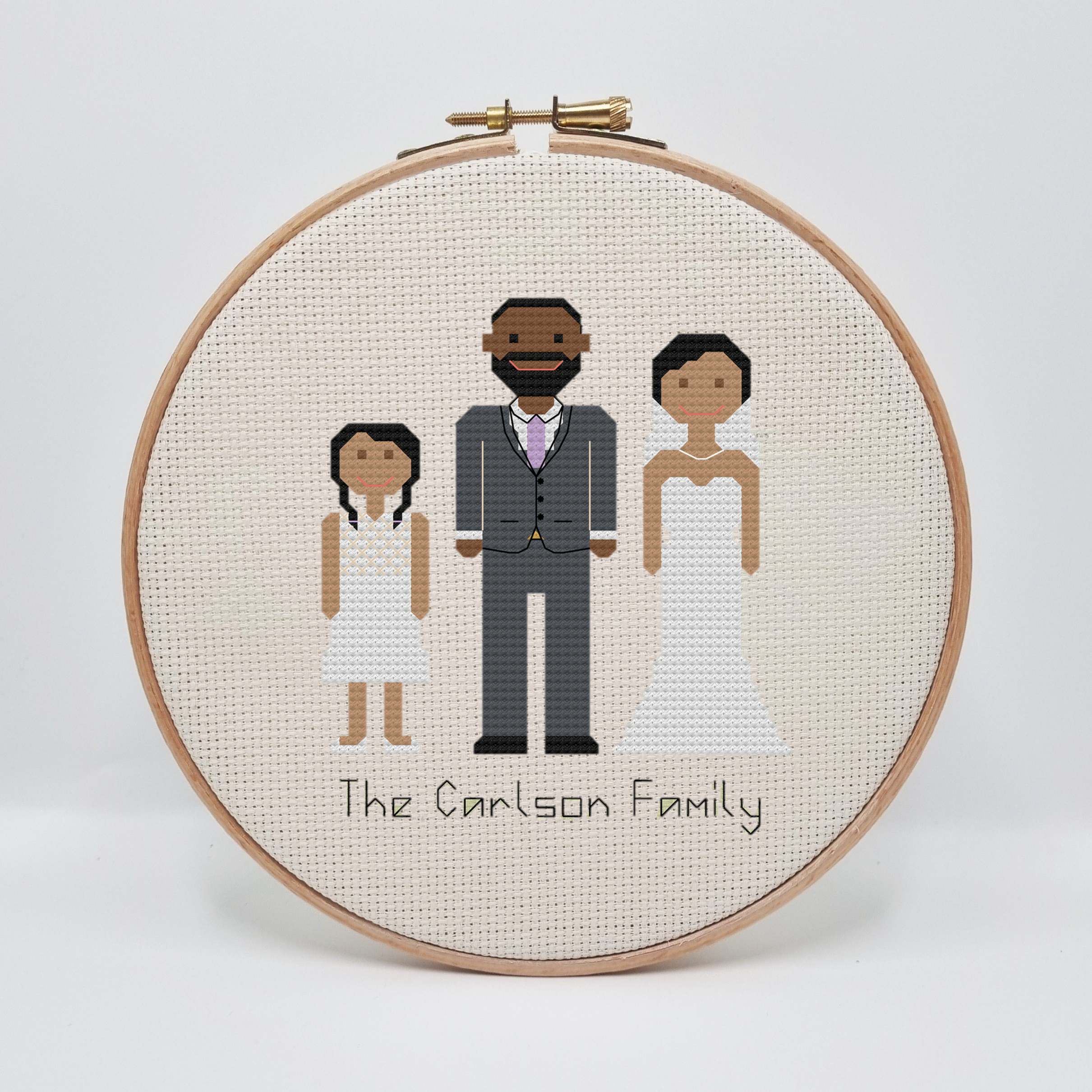 Meloca Designs - Vente Accessoire de broderie/point de croix - Melocharacters : kit de point de croix personnalisable pour mariage familial6