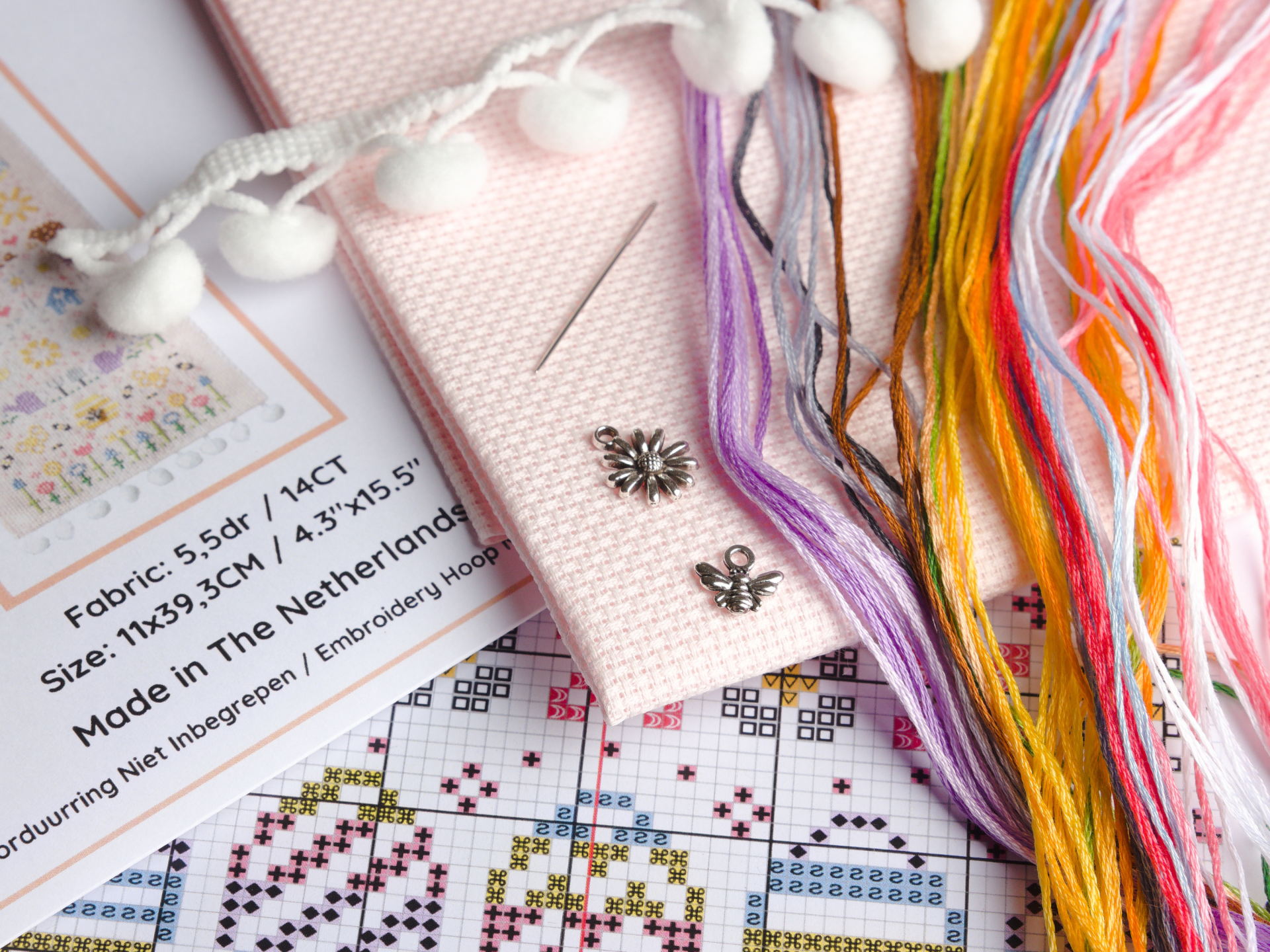 Stitchonomy - Wholesale Embroidery/Cross Stitch Supplies - Lente Banner Kruissteekpakket1