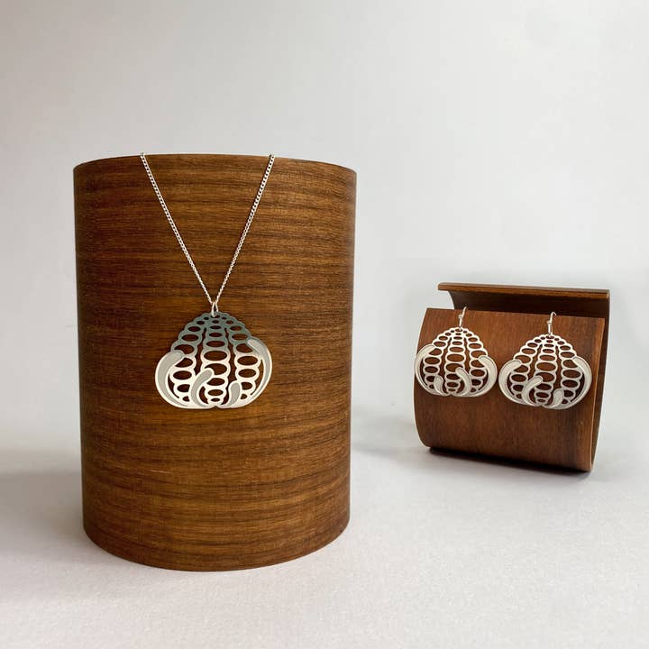 Go Do Good - Wholesale Pendant/charm necklace - Banksia Silver Pendant Necklace1