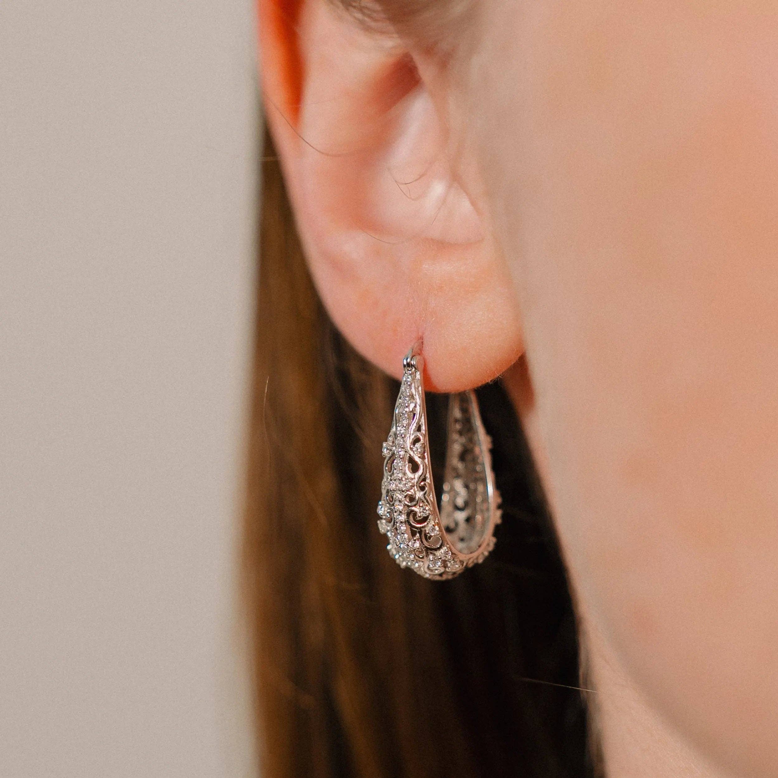 PHOEBE´S - Wholesale Hoop Earrings - Elegant hoop earrings in sterling silver1