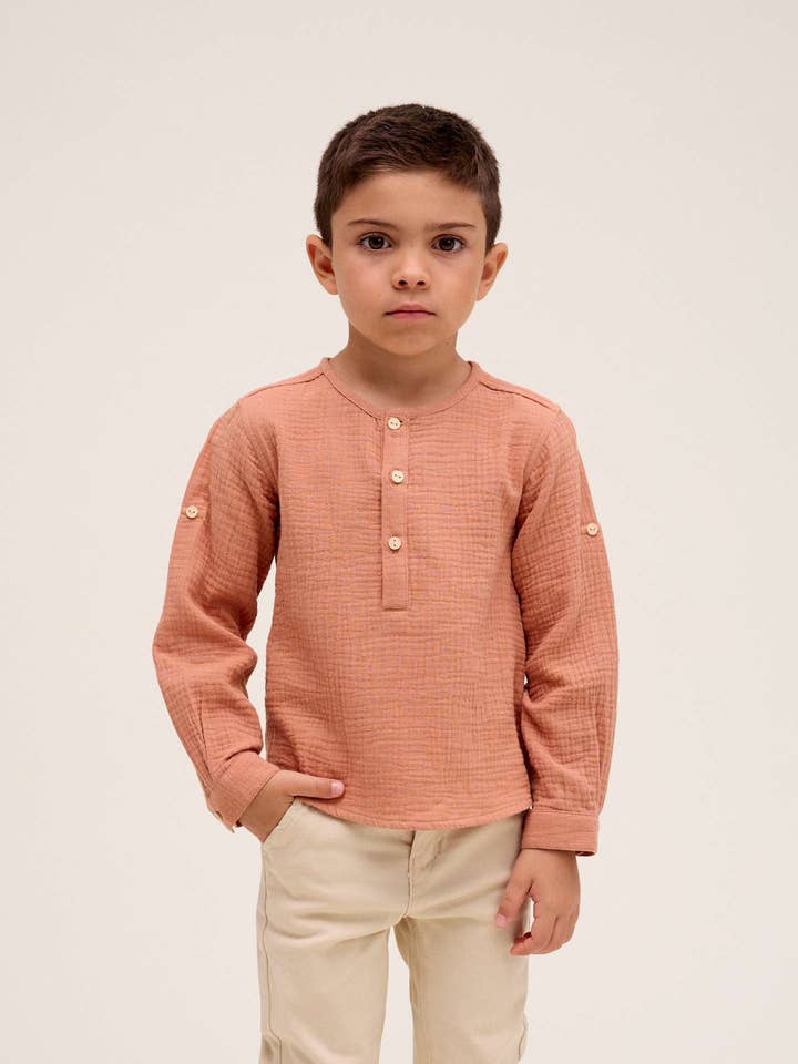 Camicia da bambino in mussola arancione con collo alla coreana per la vendita all'ingrosso da parte di Dadati