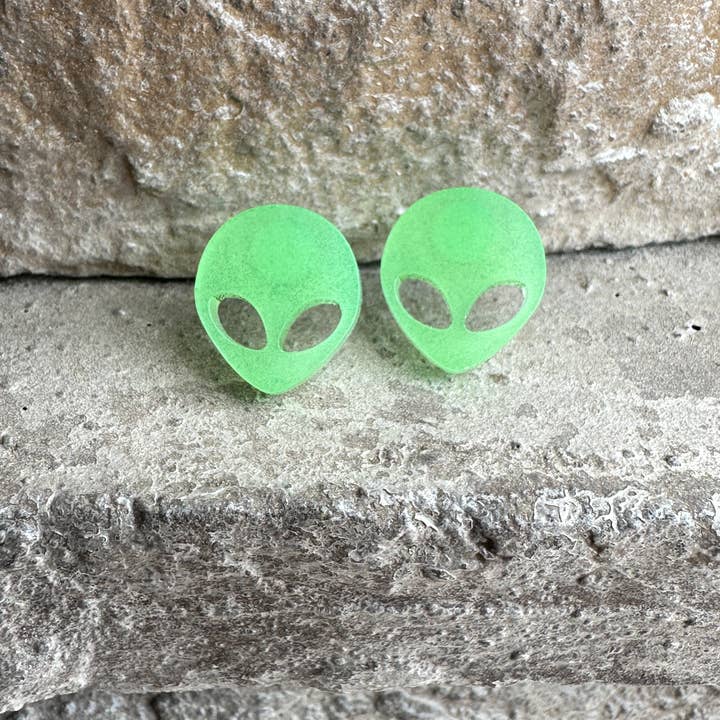 Laser & Color Designs LLC - Vente Clous d'oreille - Boucles d'oreilles extraterrestres, boucles d'oreilles d'Halloween, brillent dans le noir2