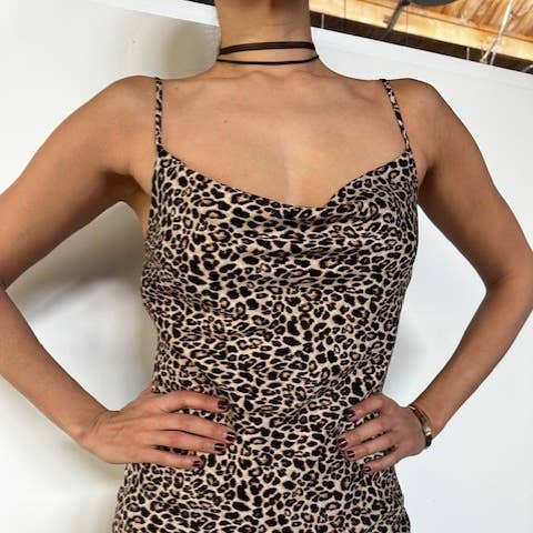 Middy-Kleid mit Animal-Print und Wasserfallausschnitt - D6337B für den Großhandel von Audrey 3+1