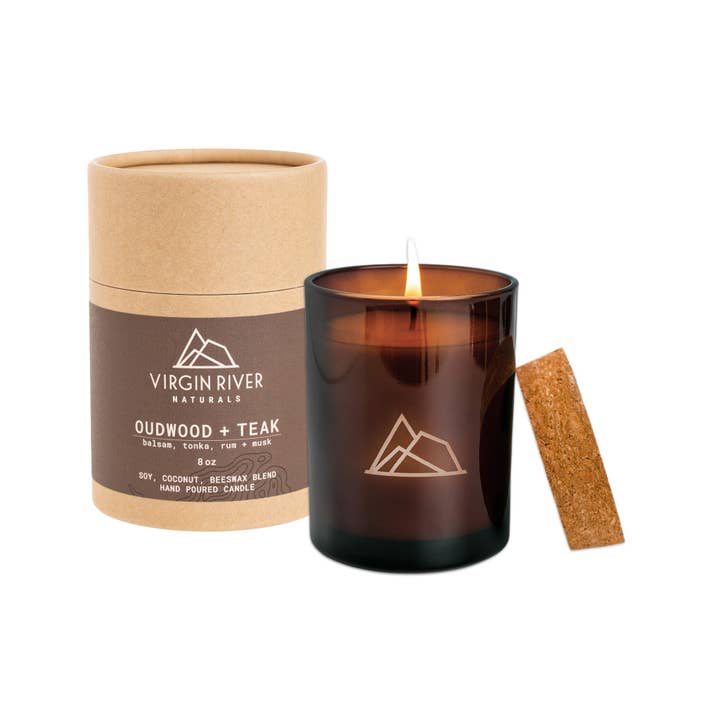 Vela en tarro de vidrio OUDWOOD + TEAK de 8 oz para venta al por mayor de Virgin River Naturals