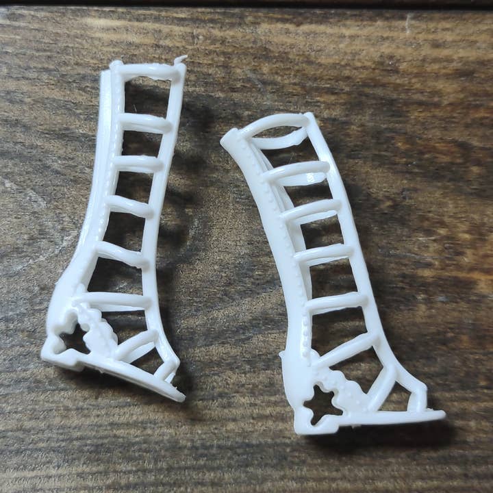 6 pairs of White Strapped Boutique Lady Boots for Dolls for wholesale by Fashion Doll Dress-Up