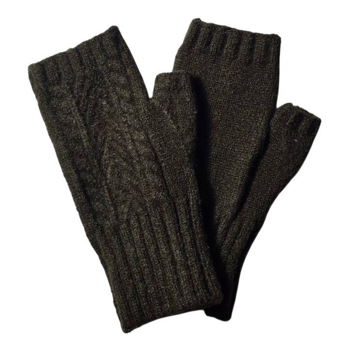 Cashmere Blend Mittens Olive Green for wholesale by Strathurie