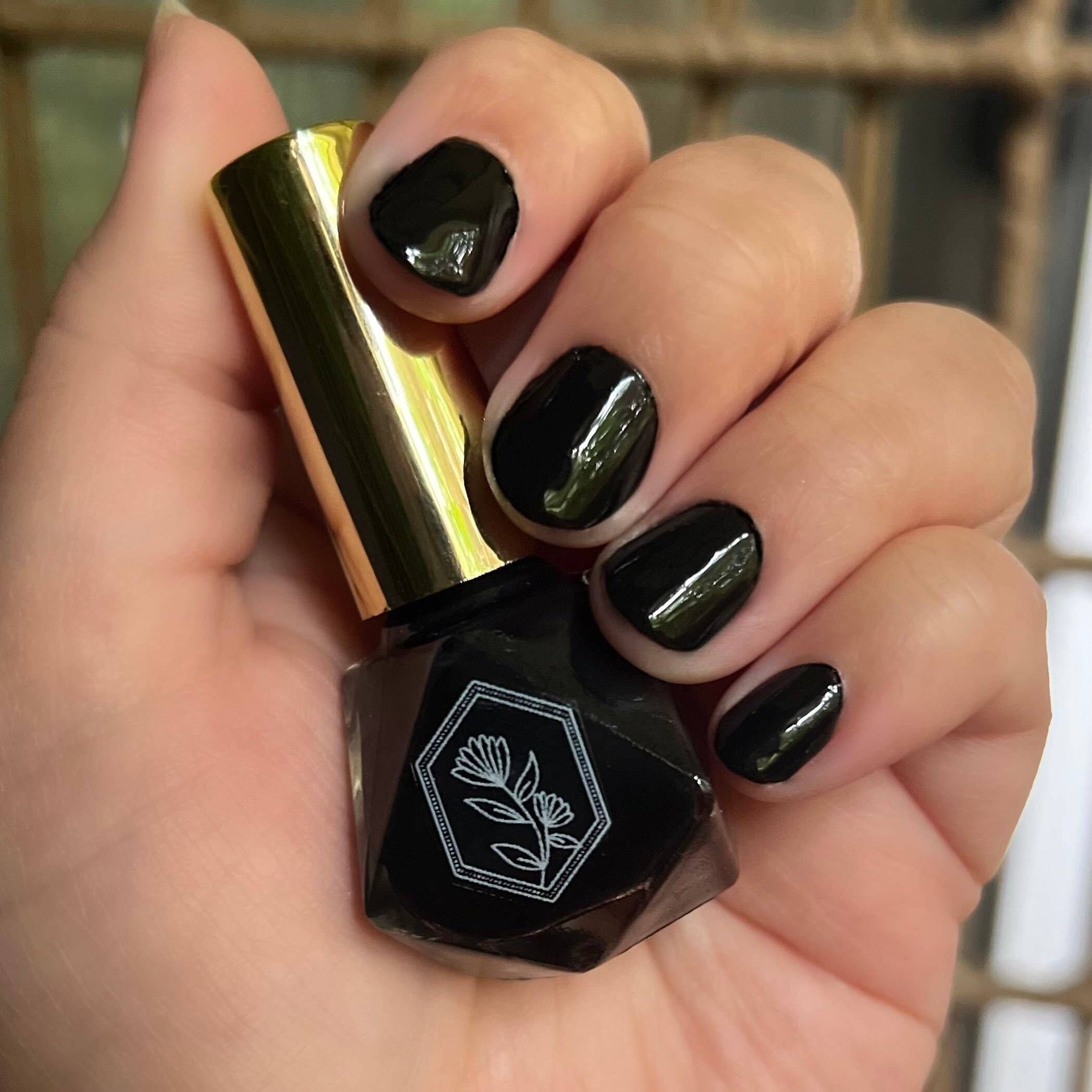 Palafoxia Beauty - Wholesale Nail Polish - Finnegan - Nail Polish3