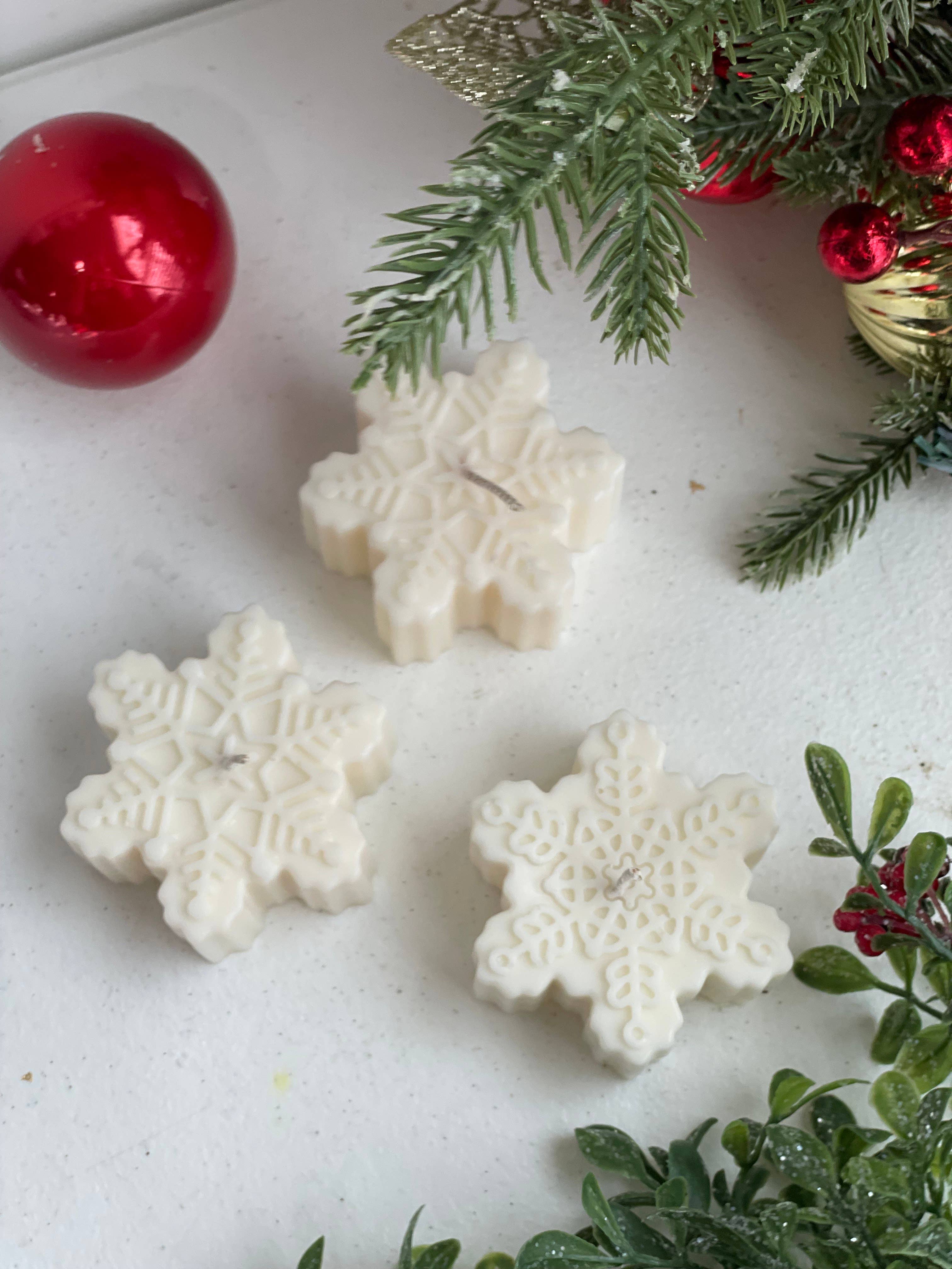 Akivodu Candles – wholesale Novelty candle – Christmas Snowflake Candle: Multiple Holiday Scents 4