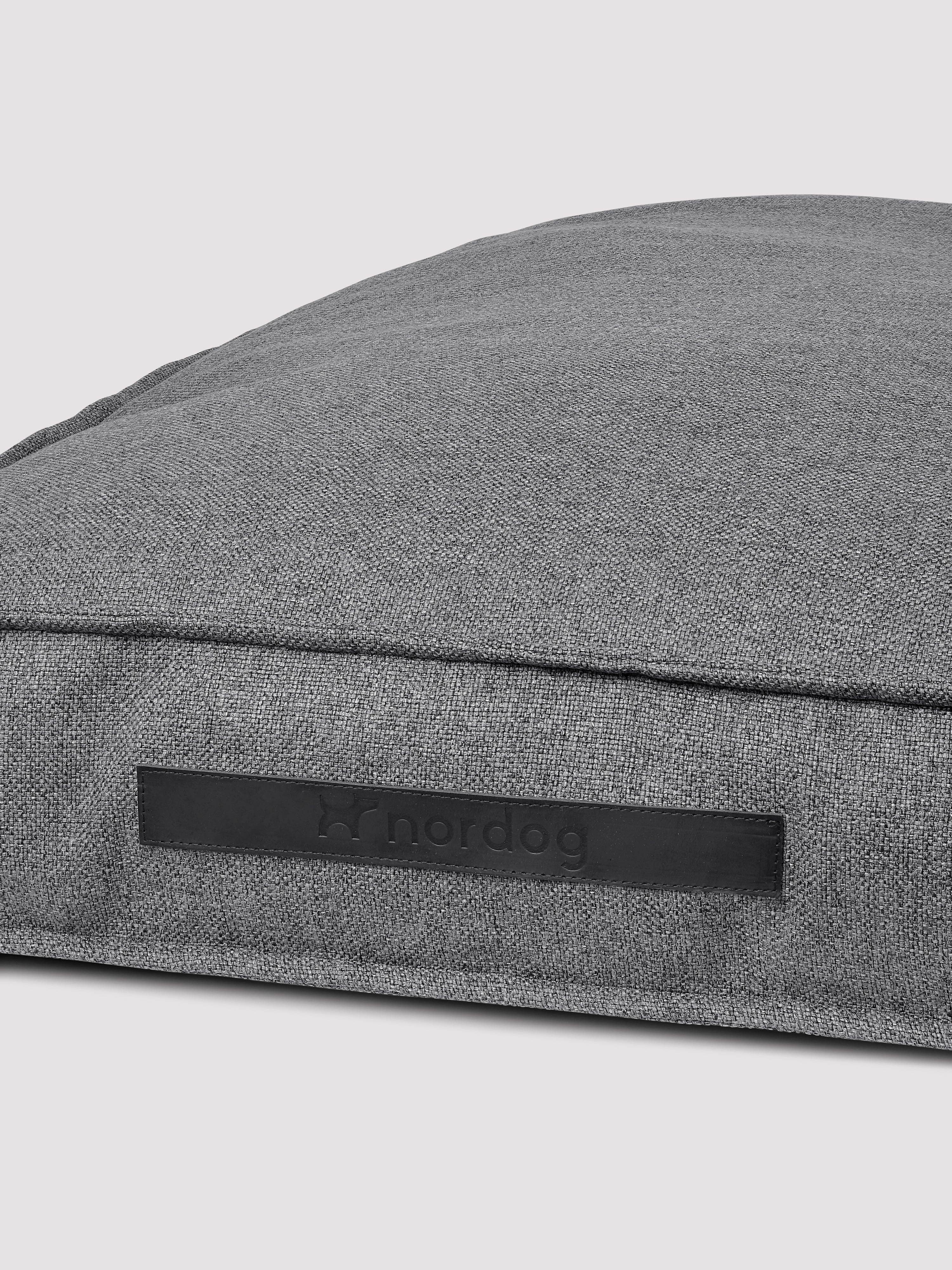 Anthracite Coussin pour chien Hygge Anthracite en vente sur Faire3