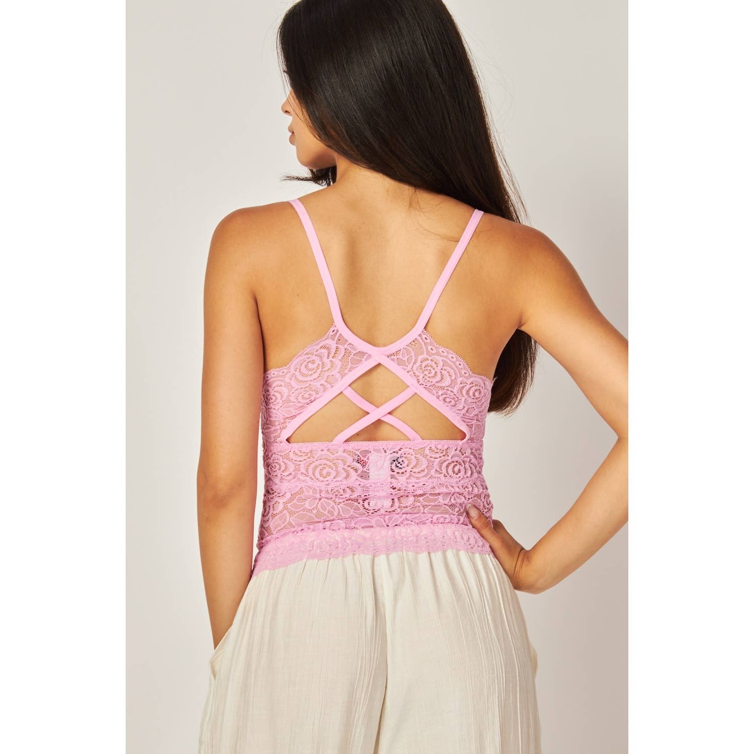 Apolline – Tops – Mulher por atacado – Bralette de Renda com Costas Abertas e Copas Removíveis7