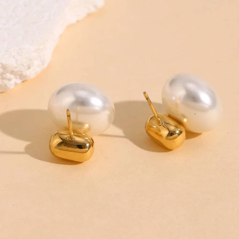 Twine and Love - Wholesale Stud/Post Earrings - Pearl Gold Stud Earrings2
