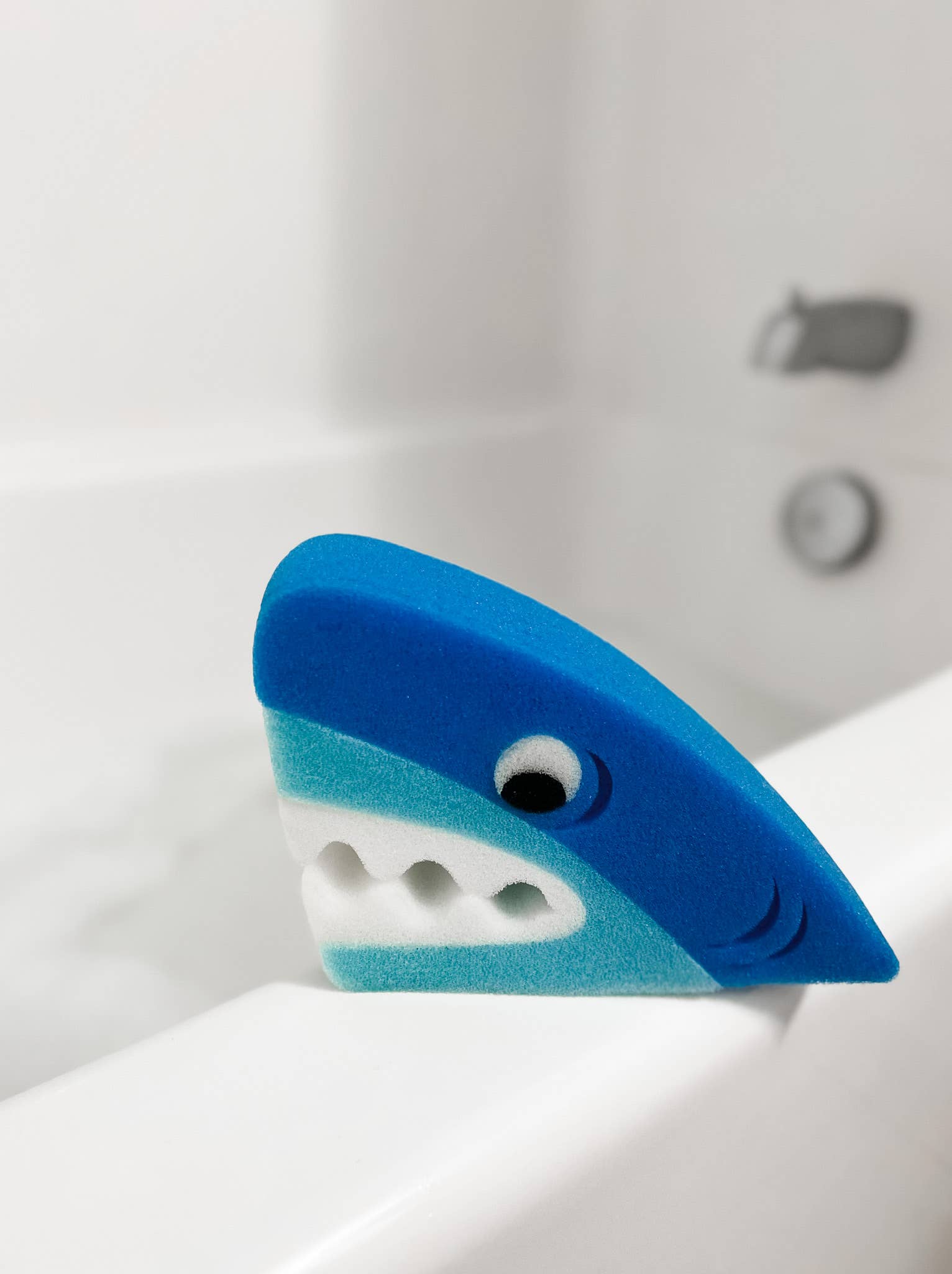 Fred & Friends - Wholesale Sponge - Kids & Baby - Bath Biters - Shark Bath Sponge3