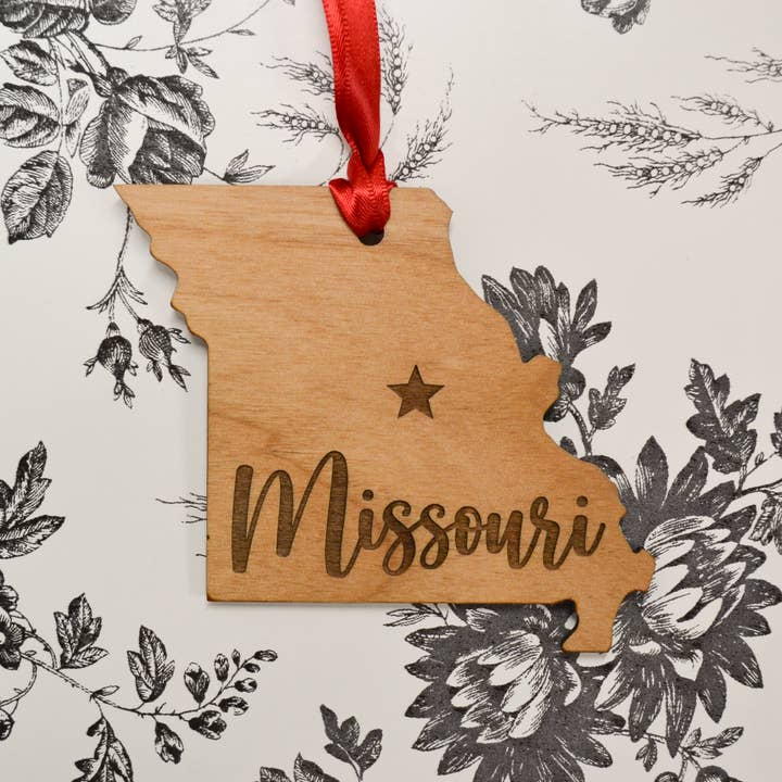 Missouri State met Ster Houten Gegraveerd Ornament voor wholesale door The Brassy Explorer
