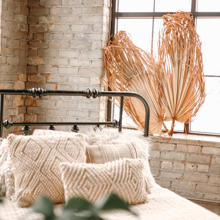 The Blooming Palm - Wholesale Retailer sample – Home decor - 3ft. JUMBO Sun-Dried Wild Untouched Palm Leaf Wispy Frond11