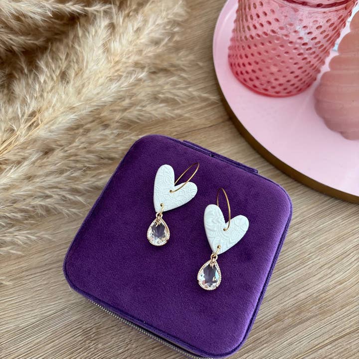 Innamorata - White heart earrings for wholesale by Duestelle Italia