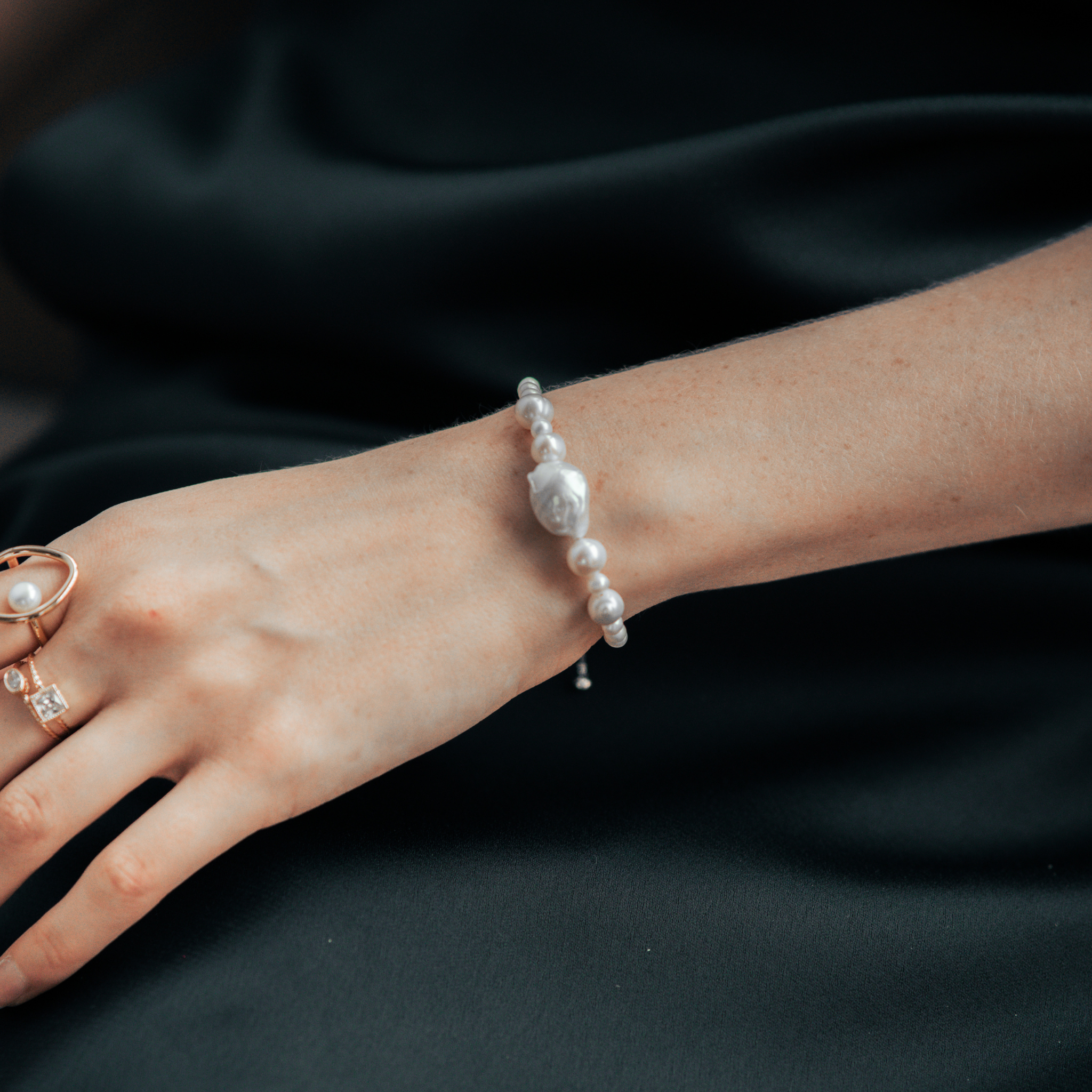 Factor Stories - Wholesale Single Stone/Solitaire Ring - Gold Square Ring2