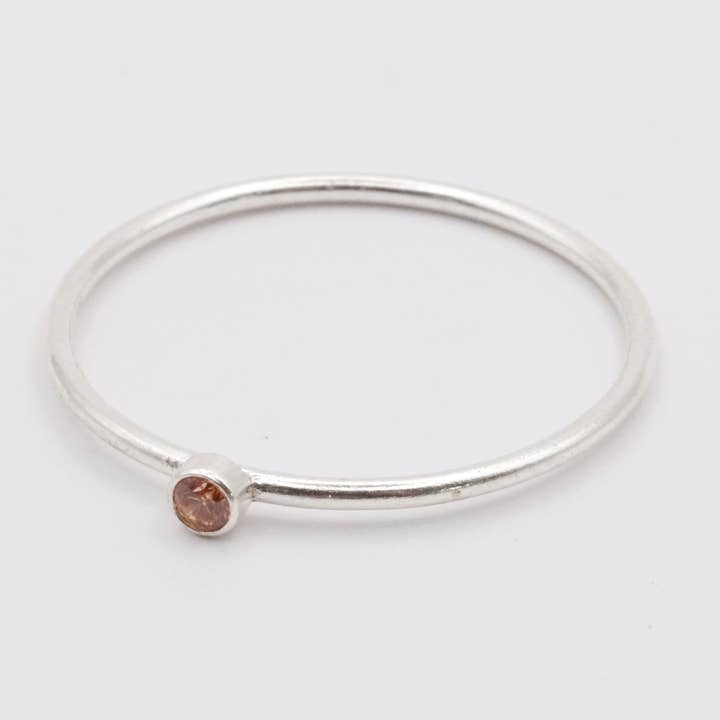 Bague en pierre de champagne n° 1 pour la vente par Ulu Jewelry