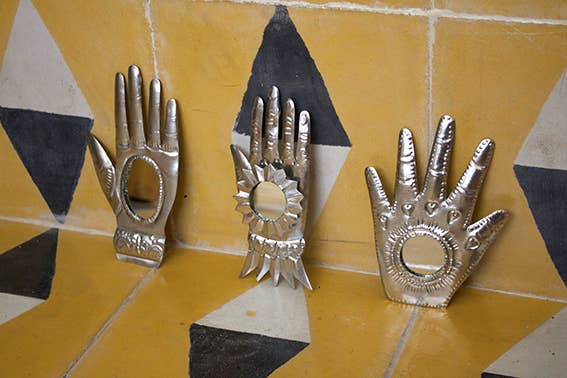 P.I.Project America - Wholesale Ornament Set - Ornement en étain Milagro mexicain à main6