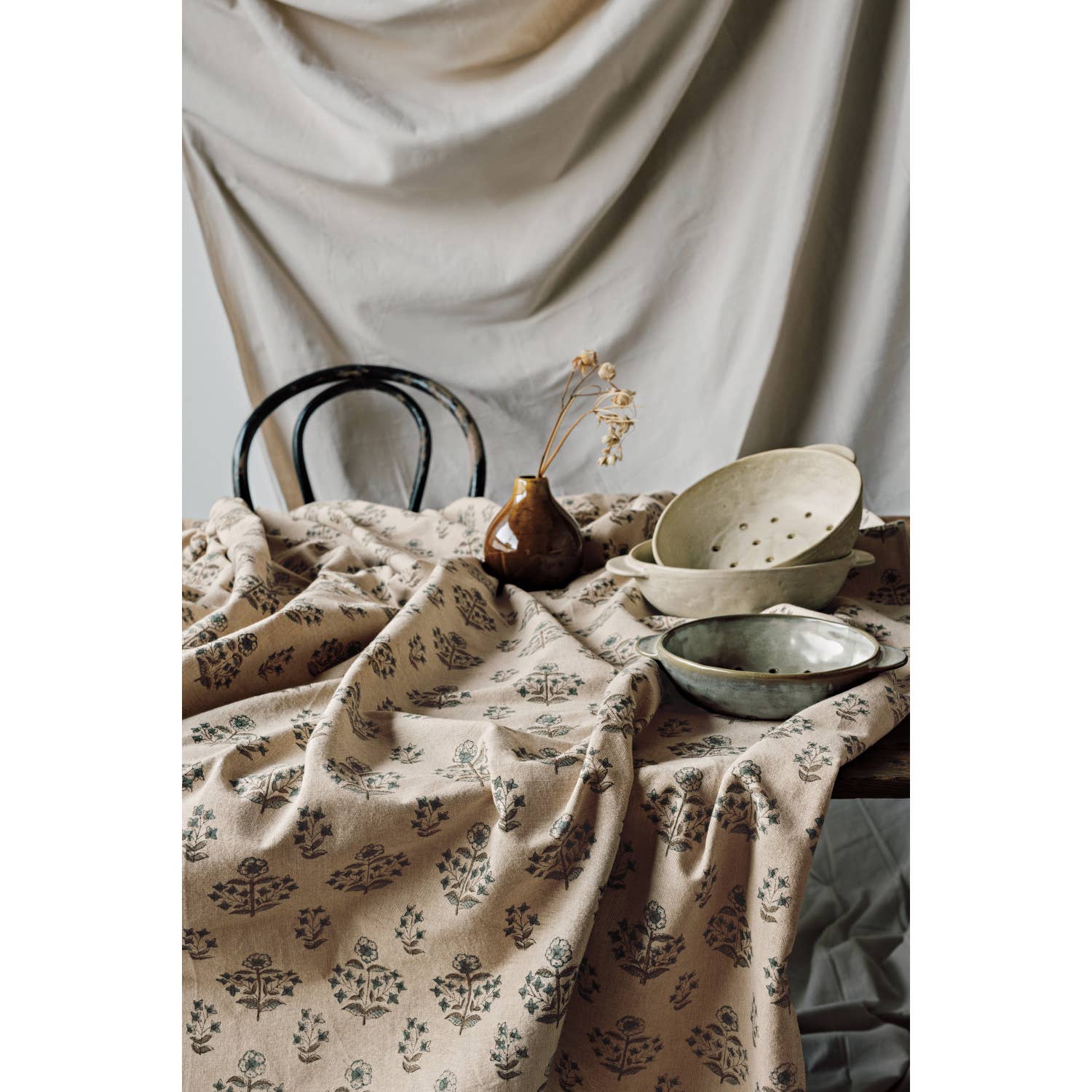 Danica Heirloom - Wholesale Serve Bowl - Ivory Stoneware Fruit Bowl 9 inch2