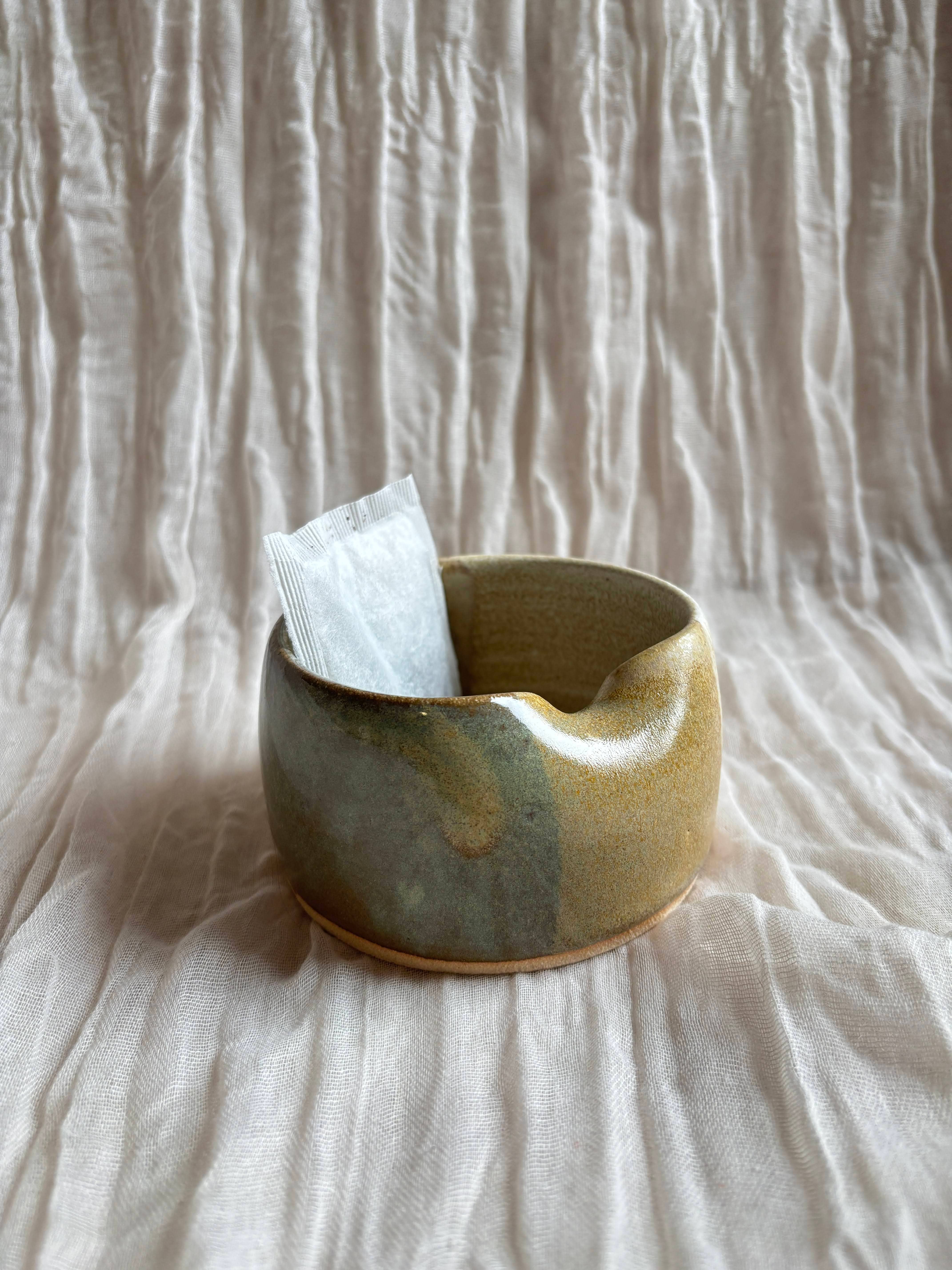 Charlotte Manser Ceramics – wholesale Bowl – Bamboo Tea Bag Bowl3