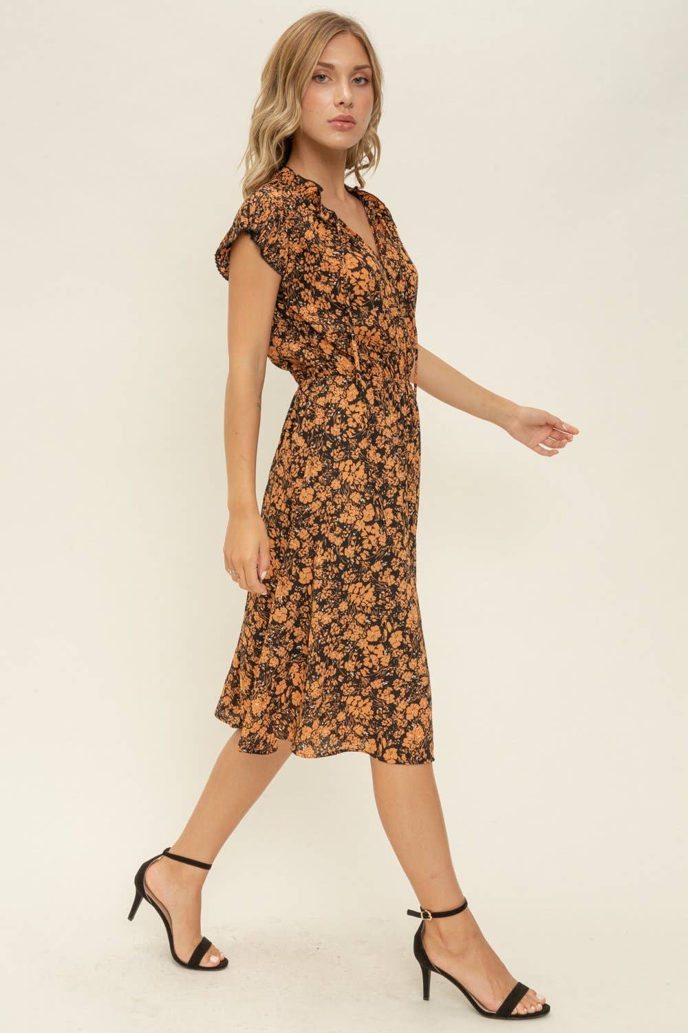 ZWART 32061-1 Midi-jurk met geplooide mouwen en bloemen print voor groothandel op Faire2