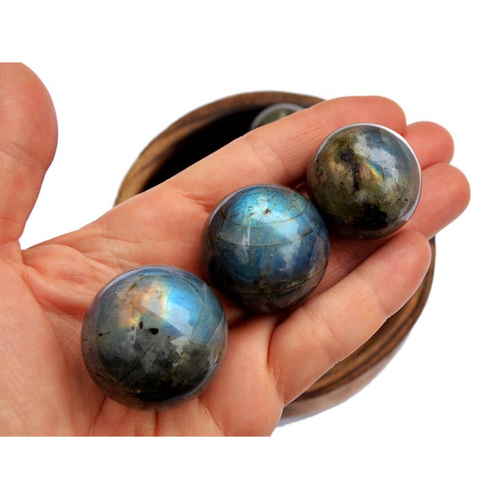 Kaia & Crystals - Wholesale Spirituele steen/kristal - Labradoriet kristallen bol (25 mm - 40 mm)