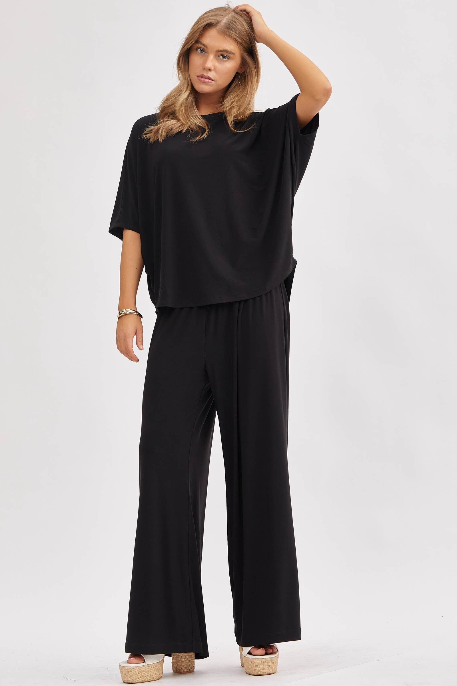 Dear Scarlett - Vendita all'ingrosso Completo top e pantaloni (NON loungewear) - Donna - Completo fluido con top ampio stile poncho e pantaloni larghi TRVSET-COASTAL4