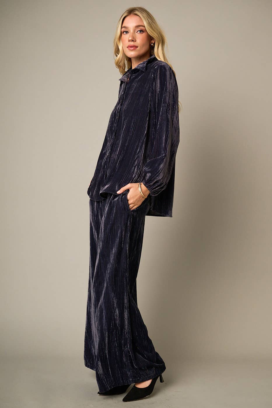 mittoshop - Wholesale Lounge Set - Women's - TEXTURED VELOUR LONG SLEEVE SHIRT AND PANTS SET10